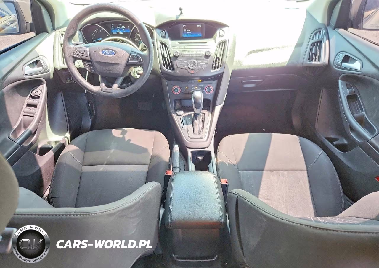 2015 Ford Focus Se VIN:1FADP3F28FL204520 - 8