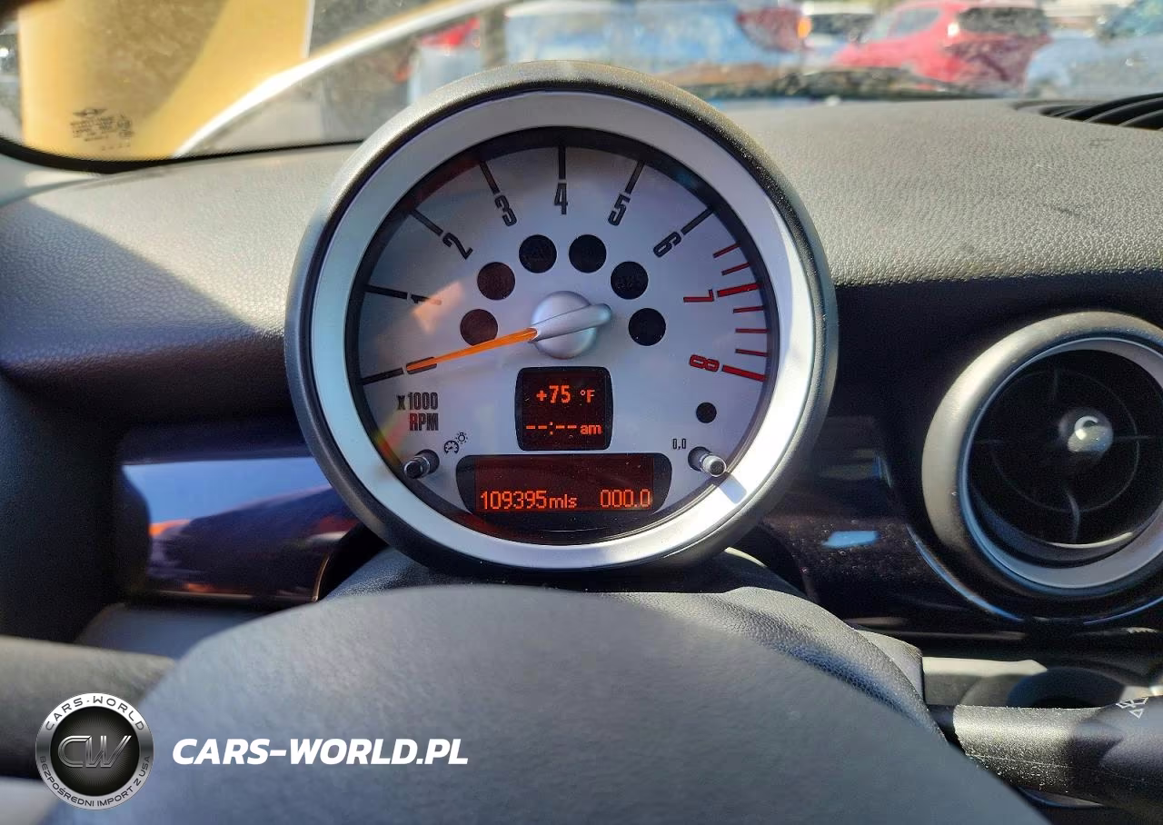 2007 Mini Cooper S VIN:WMWMF73597TT83278 - 9