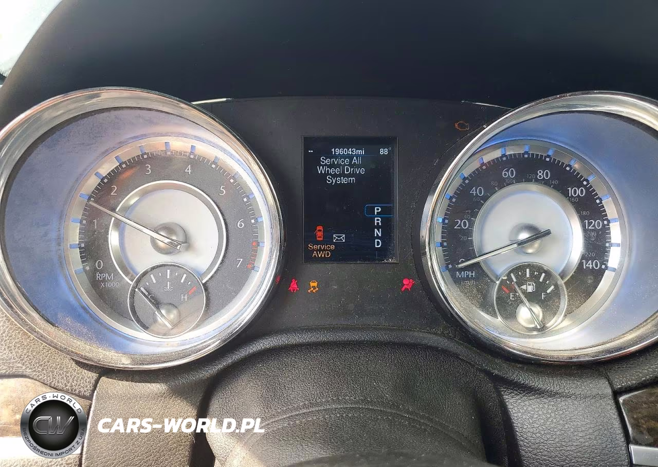 2014 Chrysler 300C VIN:2C3CCAKG7EH179536 - 9