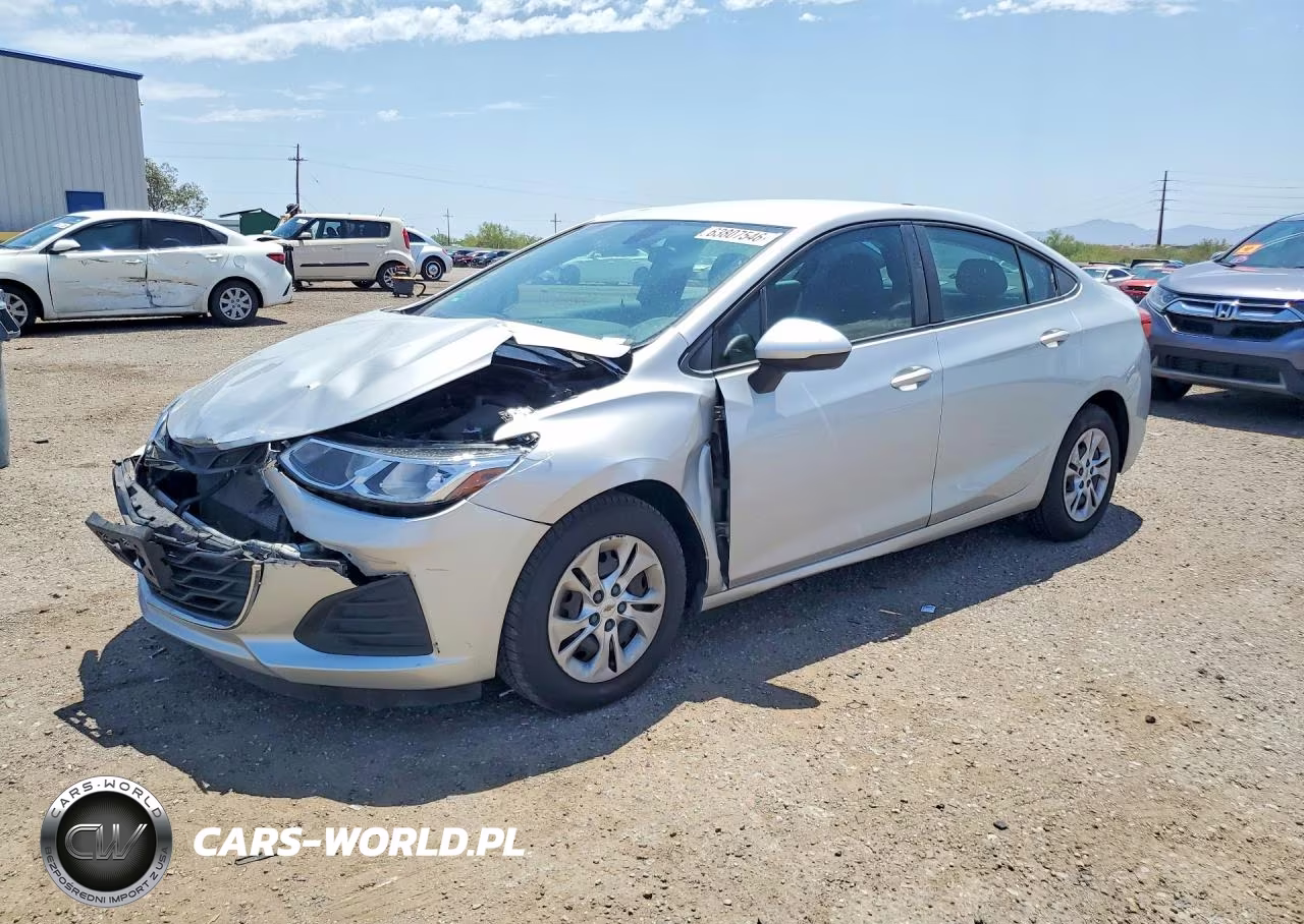 2019 Chevrolet Cruze Ls – zdjęcie 1 z 12