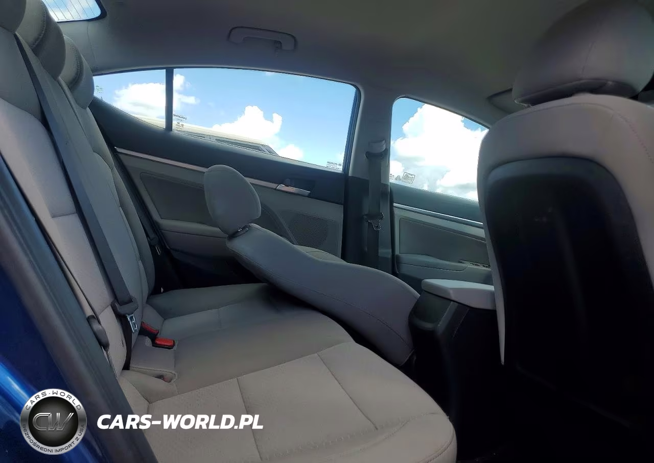 2019 Hyundai Elantra Sel VIN:5NPD84LF3KH449745 - 10