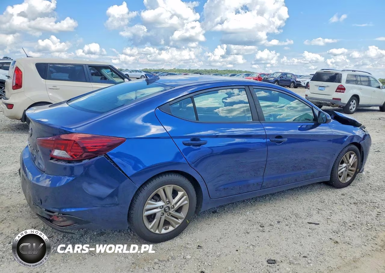 2019 Hyundai Elantra Sel VIN:5NPD84LF3KH449745 - 3