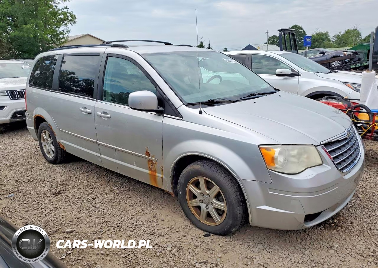 2010 Chrysler Town & Country Touring VIN:2A4RR5D17AR103902 - 4