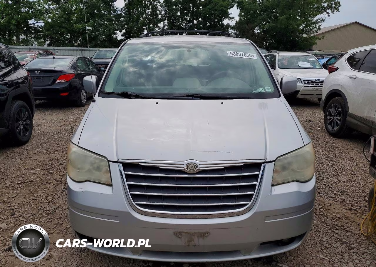 2010 Chrysler Town & Country Touring VIN:2A4RR5D17AR103902 - 5
