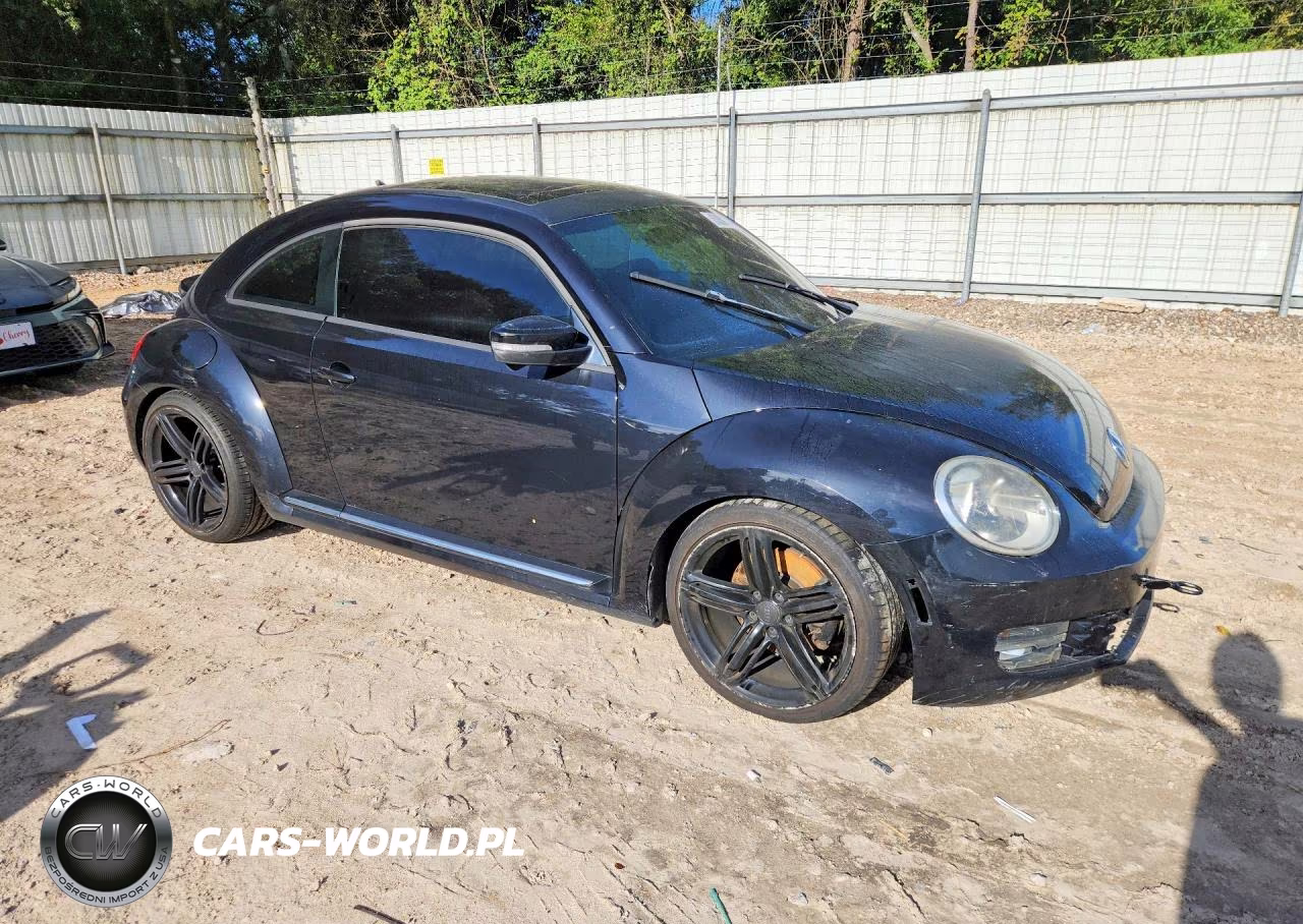 2012 Volkswagen Beetle Turbo VIN:3VWV87AT2CM627538 - 4