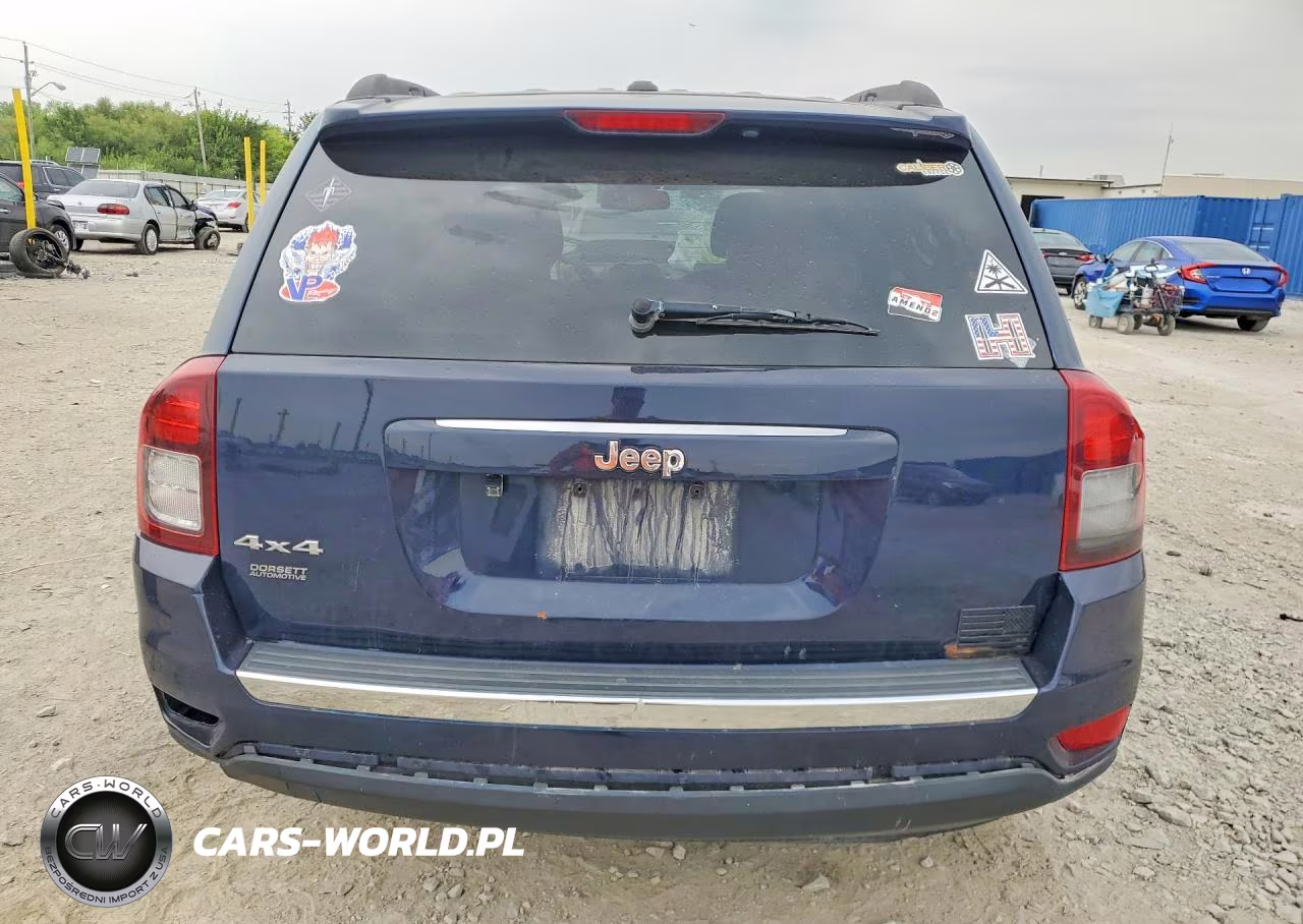 2016 Jeep Compass Latitude VIN:1C4NJDEB7GD709547 - 6