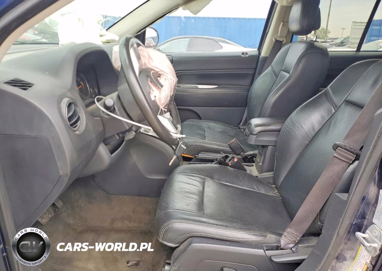 2016 Jeep Compass Latitude VIN:1C4NJDEB7GD709547 - 7