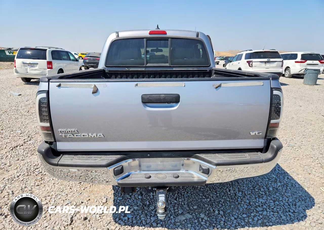 2015 Toyota Tacoma V6 VIN:3TMLU4EN4FM182949 - 6