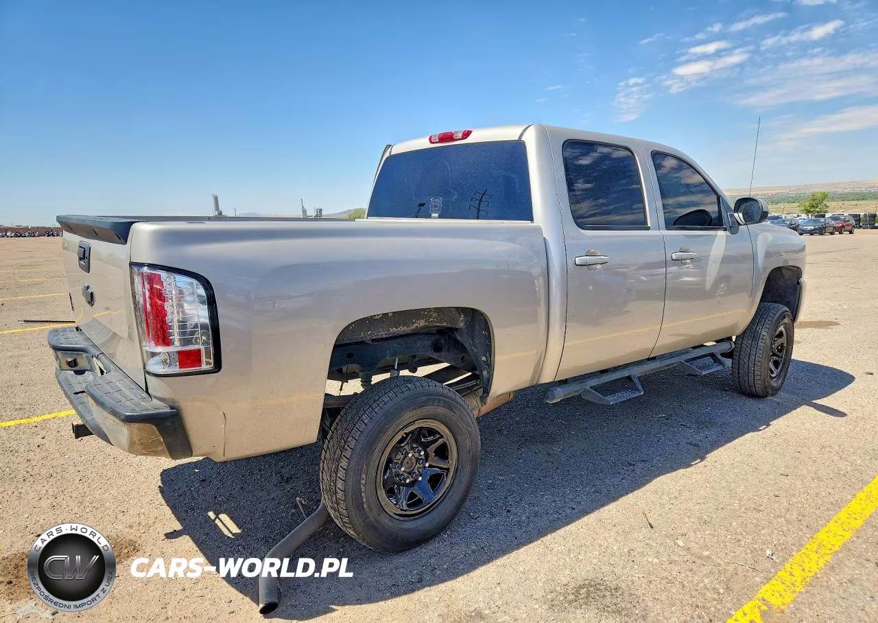 2007 Chevrolet Silverado K1500 Crew Cab VIN:3GCEK13M57G504926 - 3