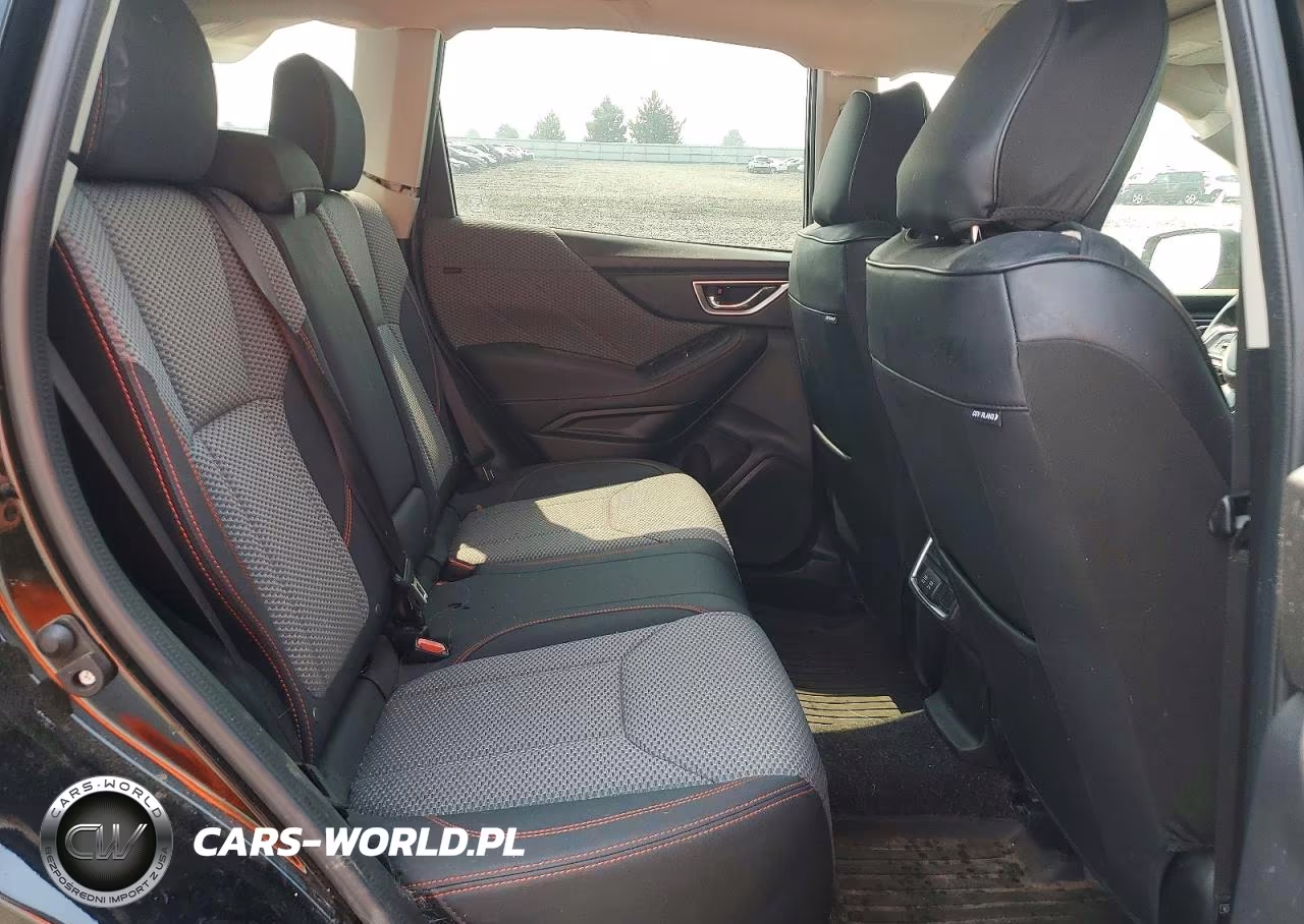 2019 Subaru Forester Sport VIN:JF2SKAKC8KH479144 - 11