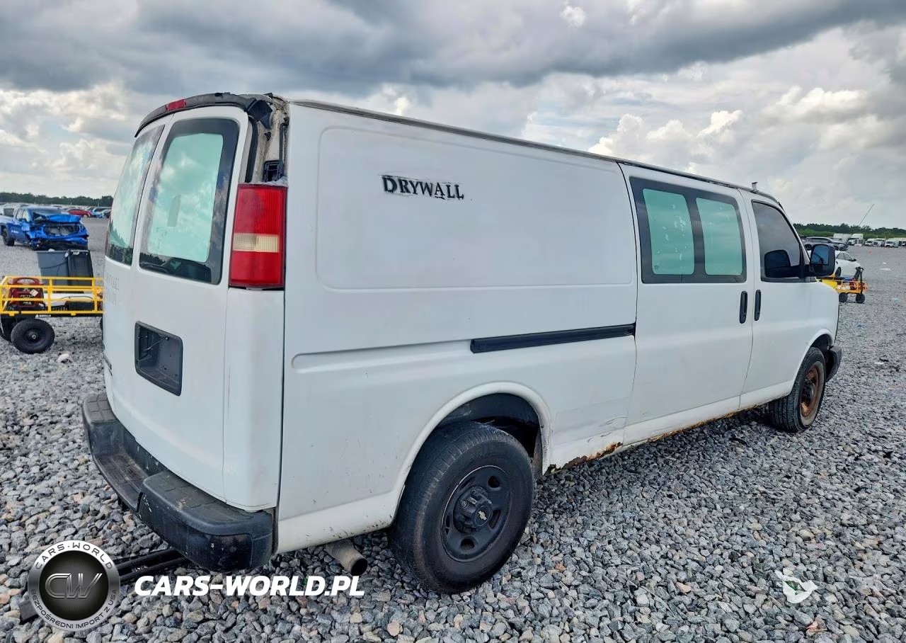 2011 Chevrolet Express G2500 VIN:1GCWGGCG4B1109436 - 3