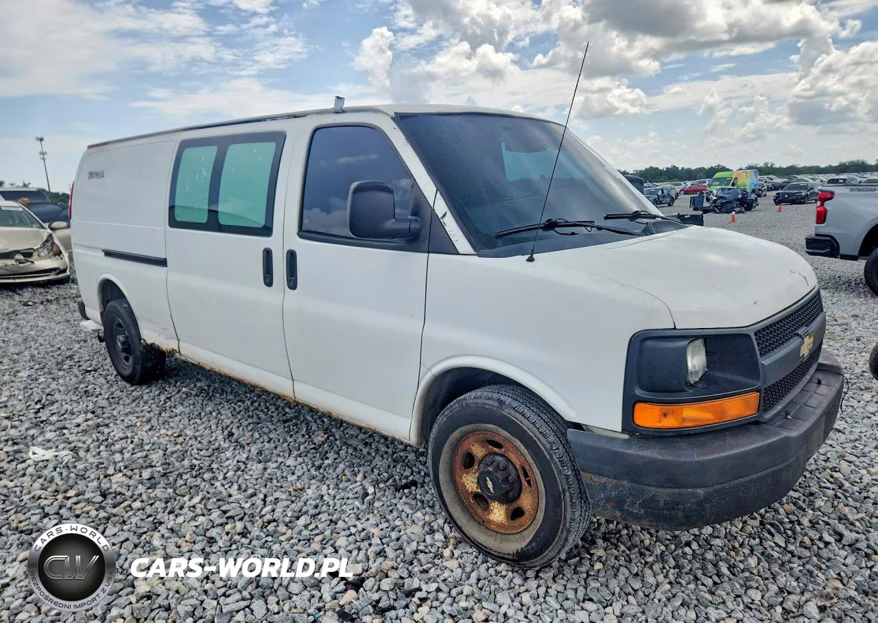 2011 Chevrolet Express G2500 VIN:1GCWGGCG4B1109436 - 4
