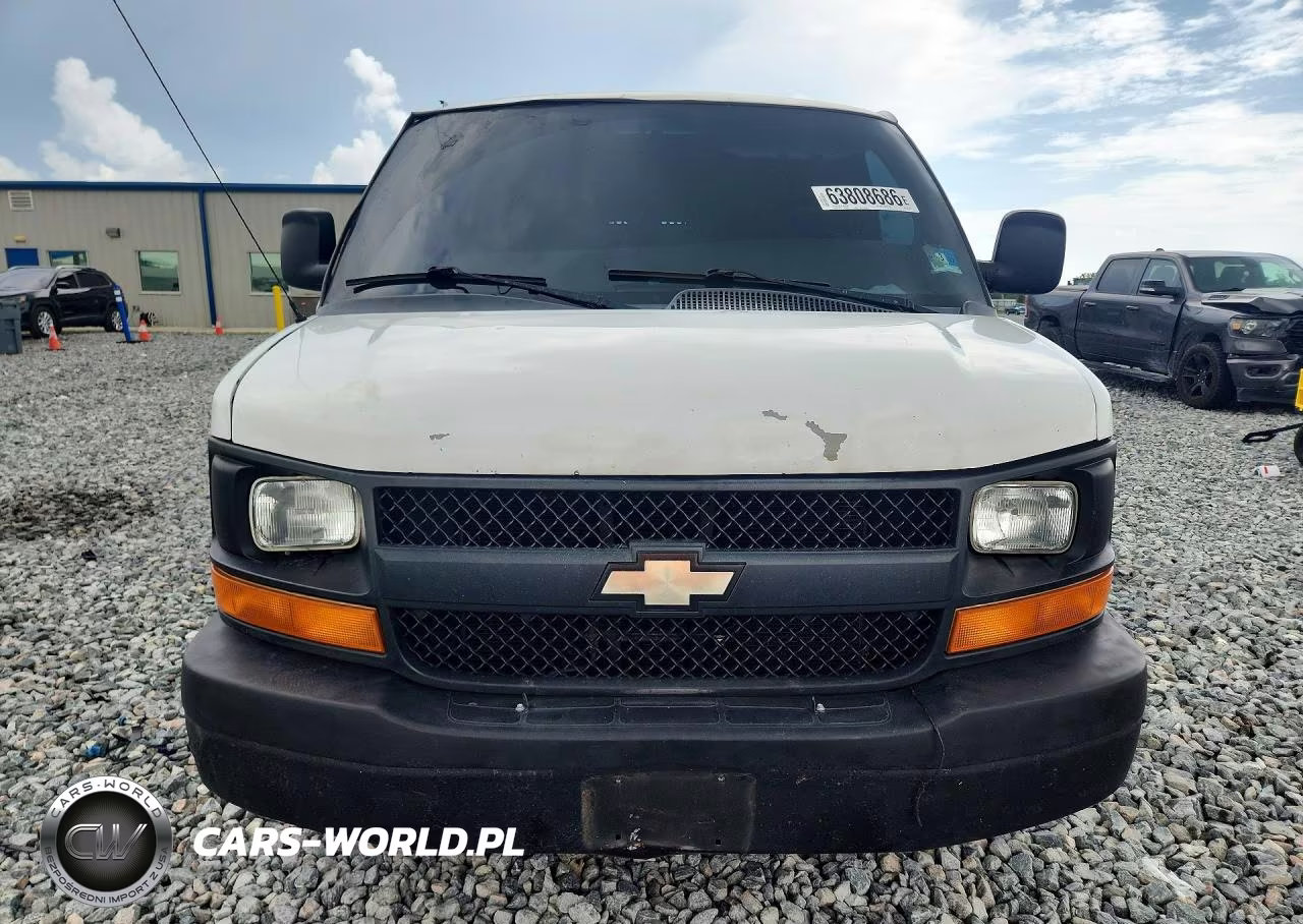 2011 Chevrolet Express G2500 VIN:1GCWGGCG4B1109436 - 5