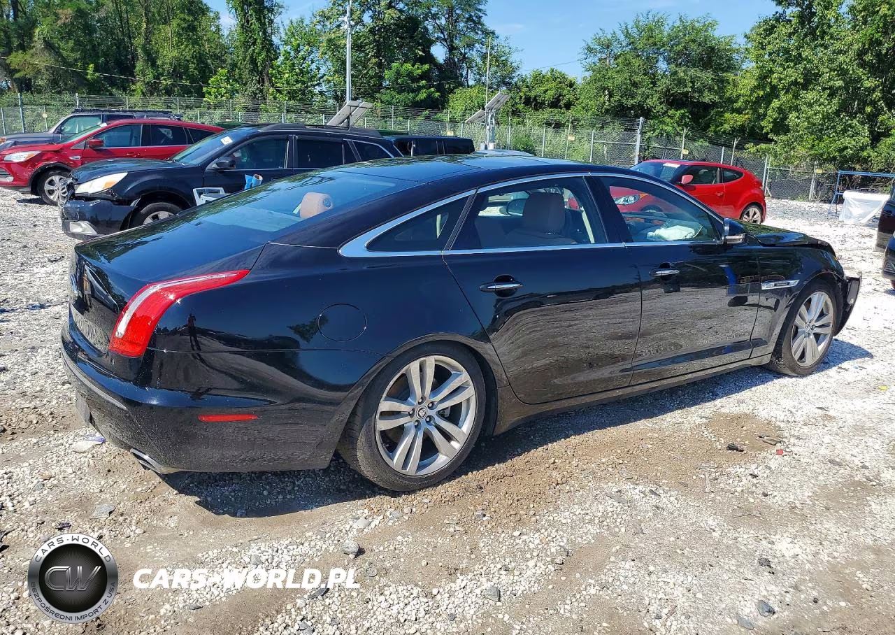 2012 Jaguar Xjl VIN:SAJWA2GB1CLV25342 - 3