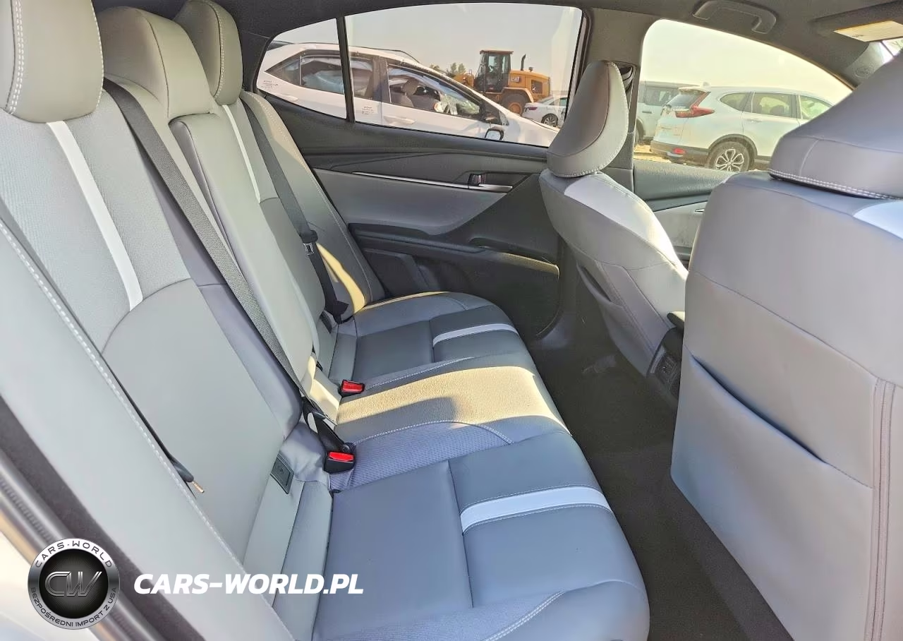 2026 Toyota Camry Se VIN:4T1DBADK2TU039209 - 10