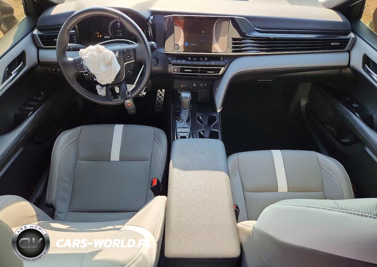 2026 Toyota Camry Se VIN:4T1DBADK2TU039209 - 8