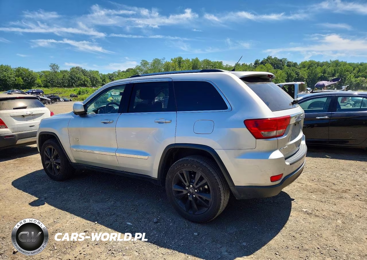 2011 Jeep Grand Cherokee Laredo VIN:1J4RR4GG8BC684203 - 2
