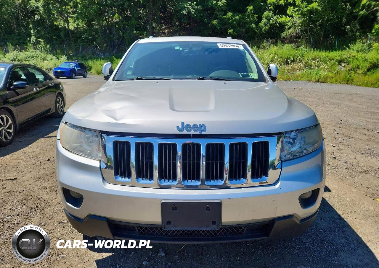 2011 Jeep Grand Cherokee Laredo VIN:1J4RR4GG8BC684203 - 5