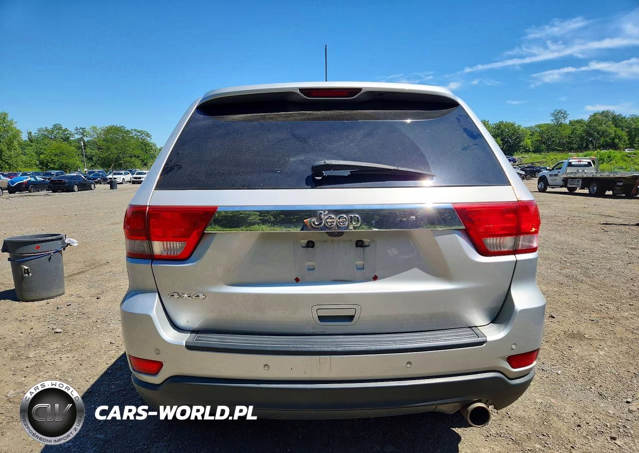 2011 Jeep Grand Cherokee Laredo VIN:1J4RR4GG8BC684203 - 6