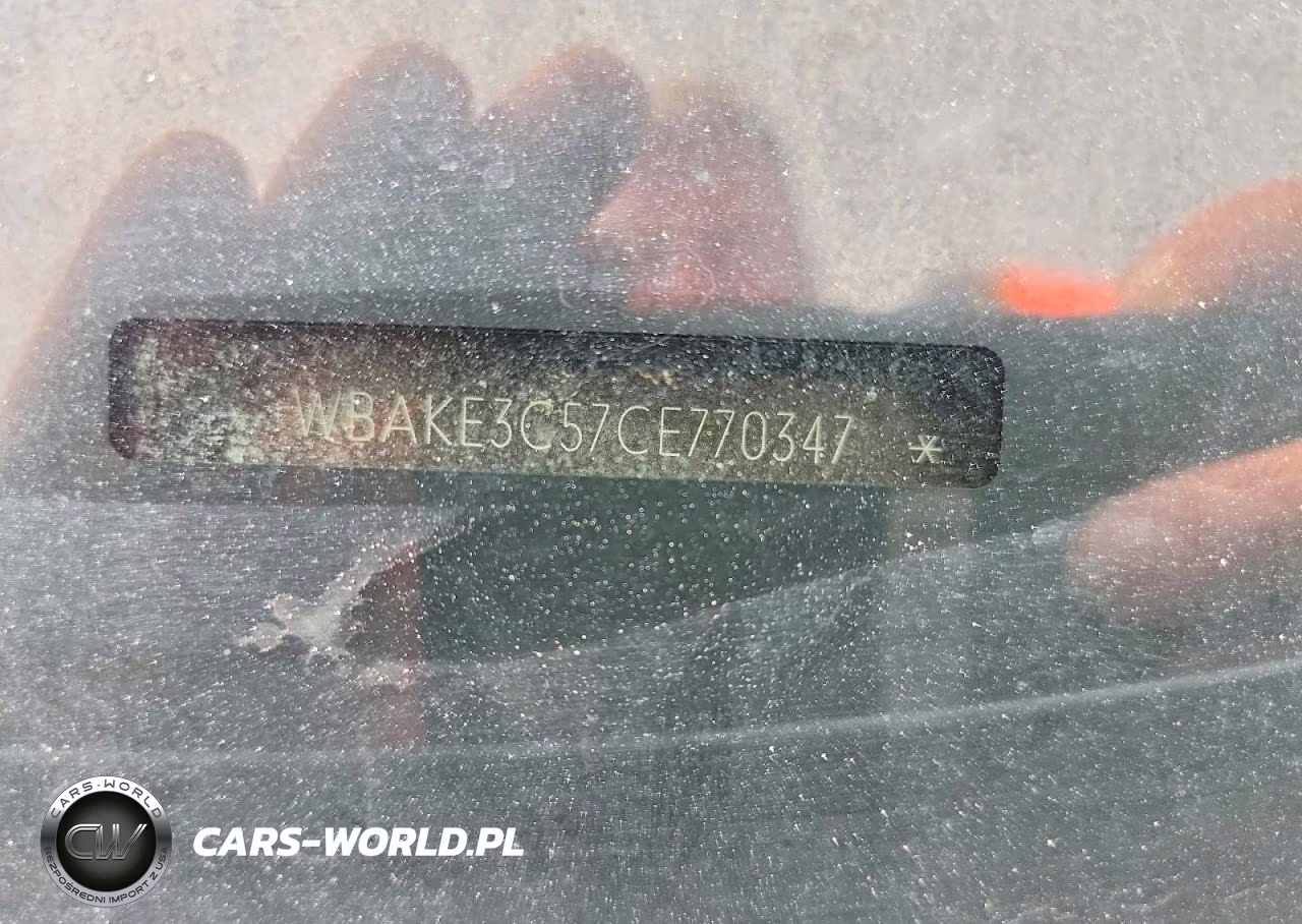 2012 BMW 328 I VIN:WBAKE3C57CE770347 - 12