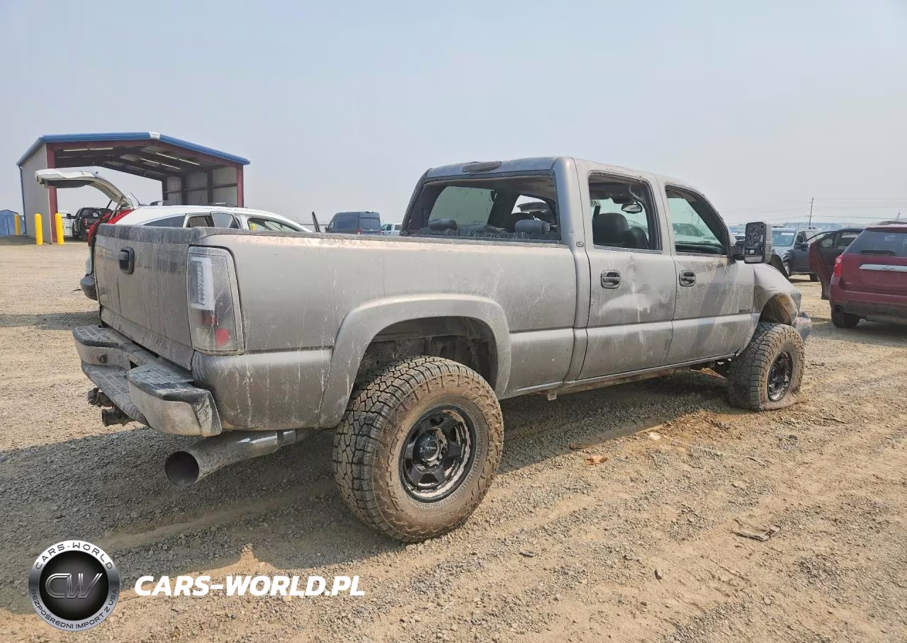 2007 Chevrolet Silverado K2500 Heavy Duty VIN:1GCHK23D07F158420 - 3