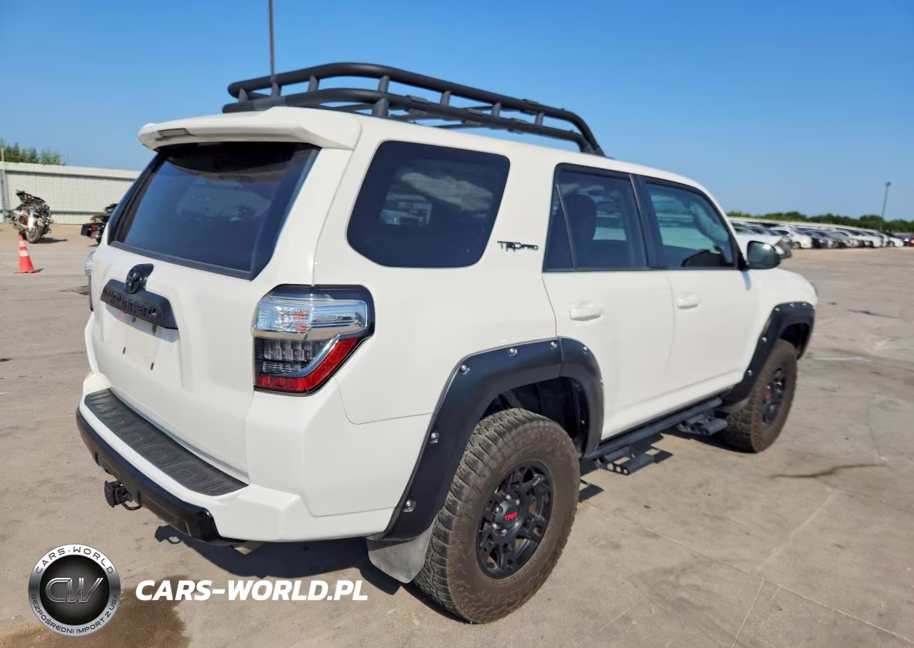 2015 Toyota 4Runner Trd Pro VIN:JTEBU5JR7F5215678 - 3