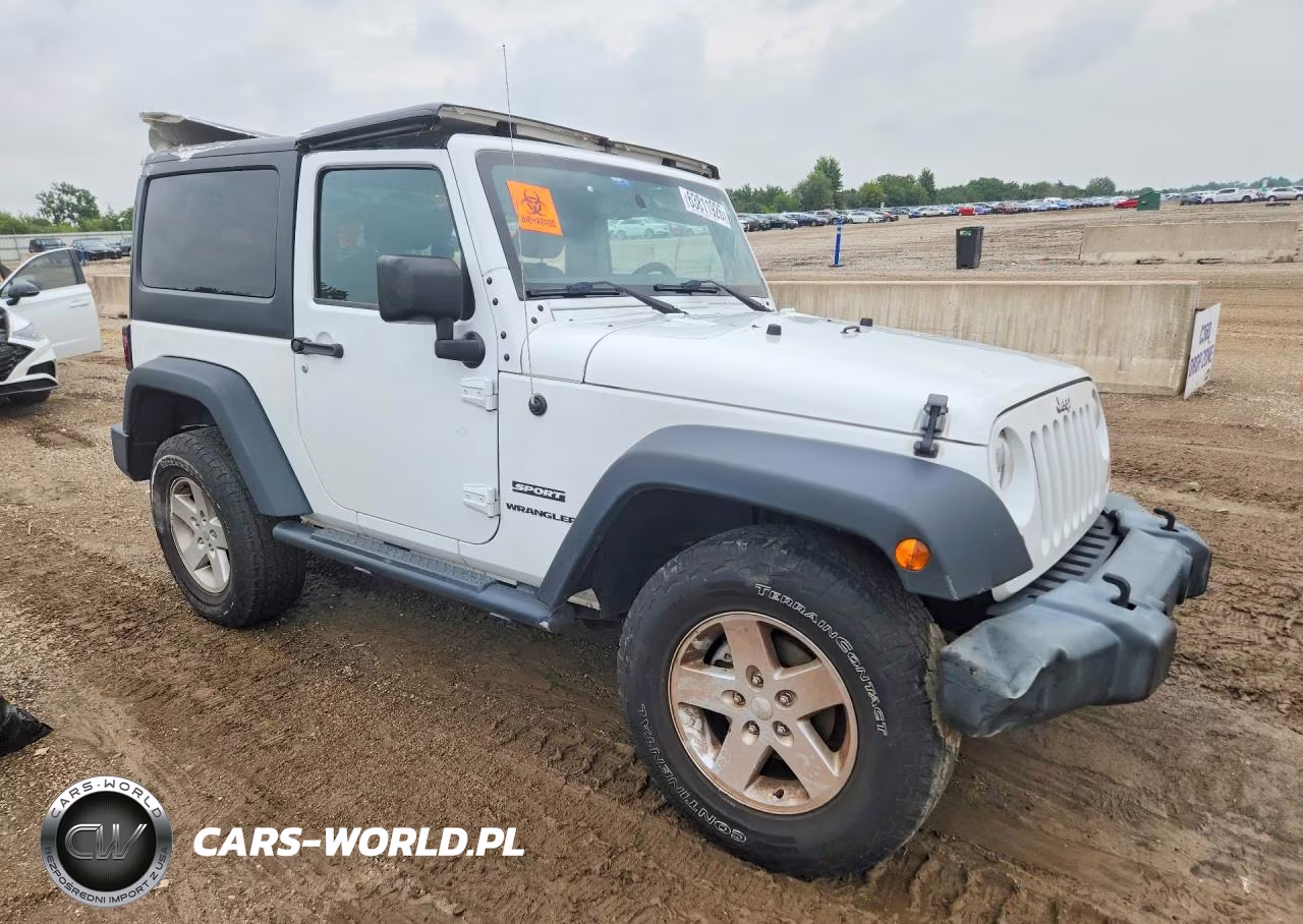 2016 Jeep Wrangler Sport VIN:1C4AJWAG2GL120097 - 4