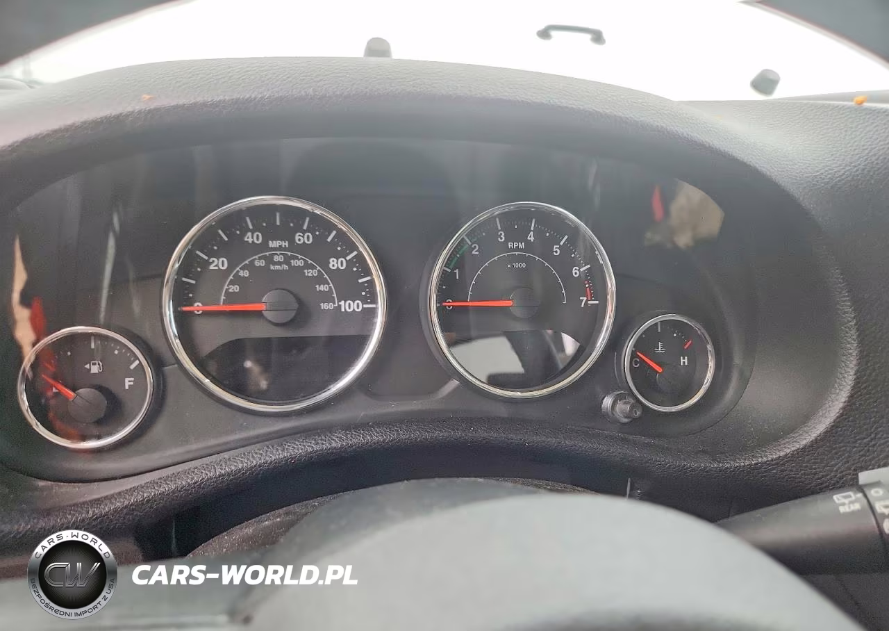 2016 Jeep Wrangler Sport VIN:1C4AJWAG2GL120097 - 9