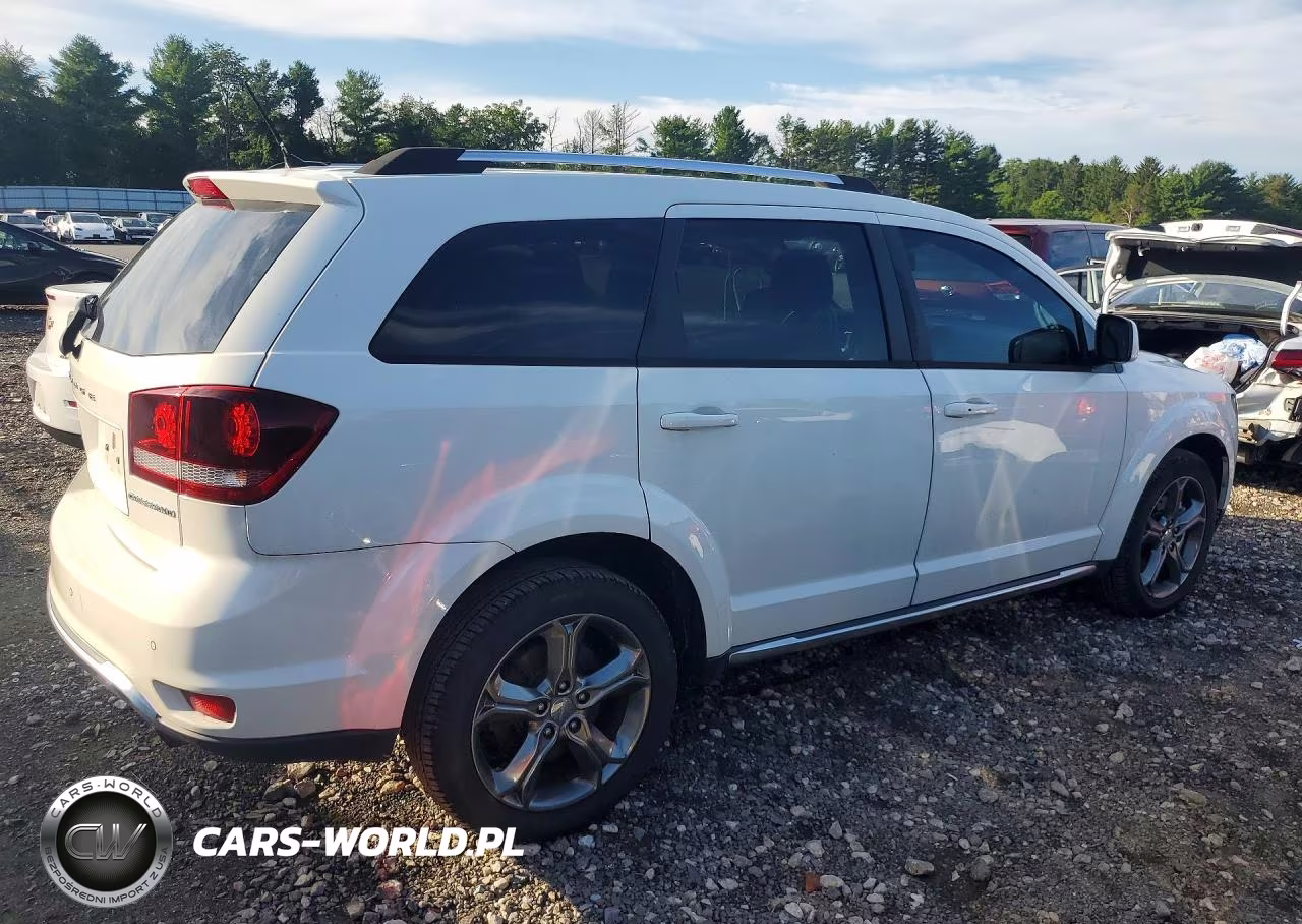 2017 Dodge Journey Crossroad VIN:3C4PDCGB1HT501327 - 3