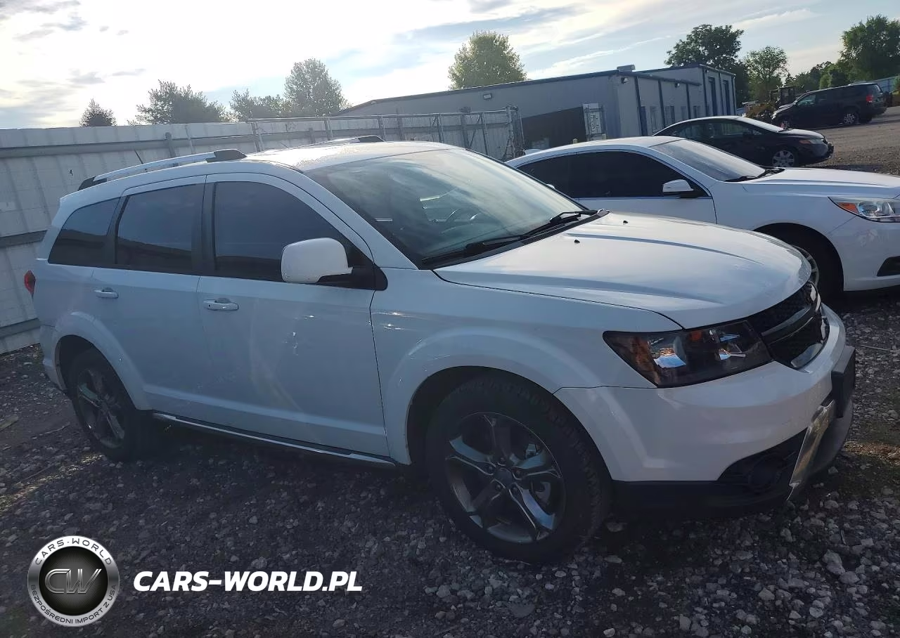 2017 Dodge Journey Crossroad VIN:3C4PDCGB1HT501327 - 4