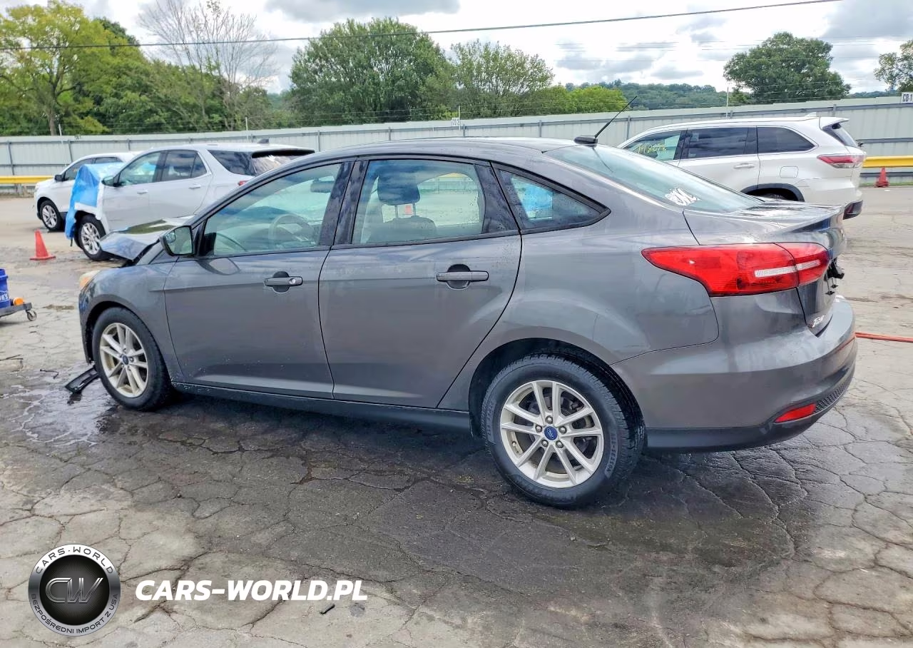 2018 Ford Focus Se VIN:1FADP3FE3JL307881 - 2
