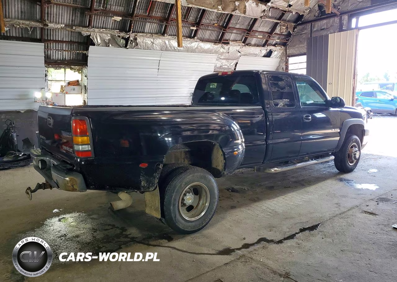 2003 Chevrolet Silverado K3500 VIN:1GCJK39G83E356610 - 3