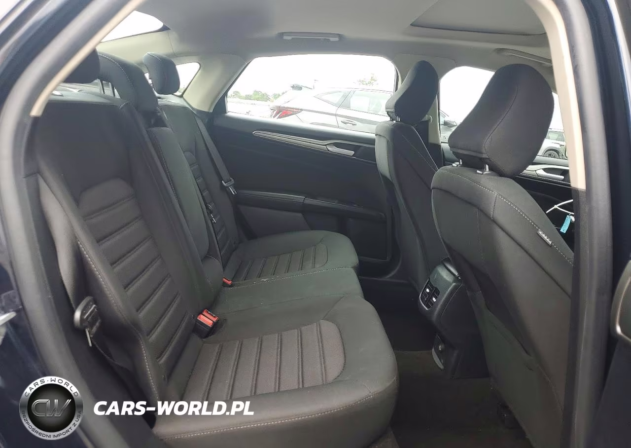 2020 Ford Fusion Se VIN:3FA6P0HD1LR221887 - 10