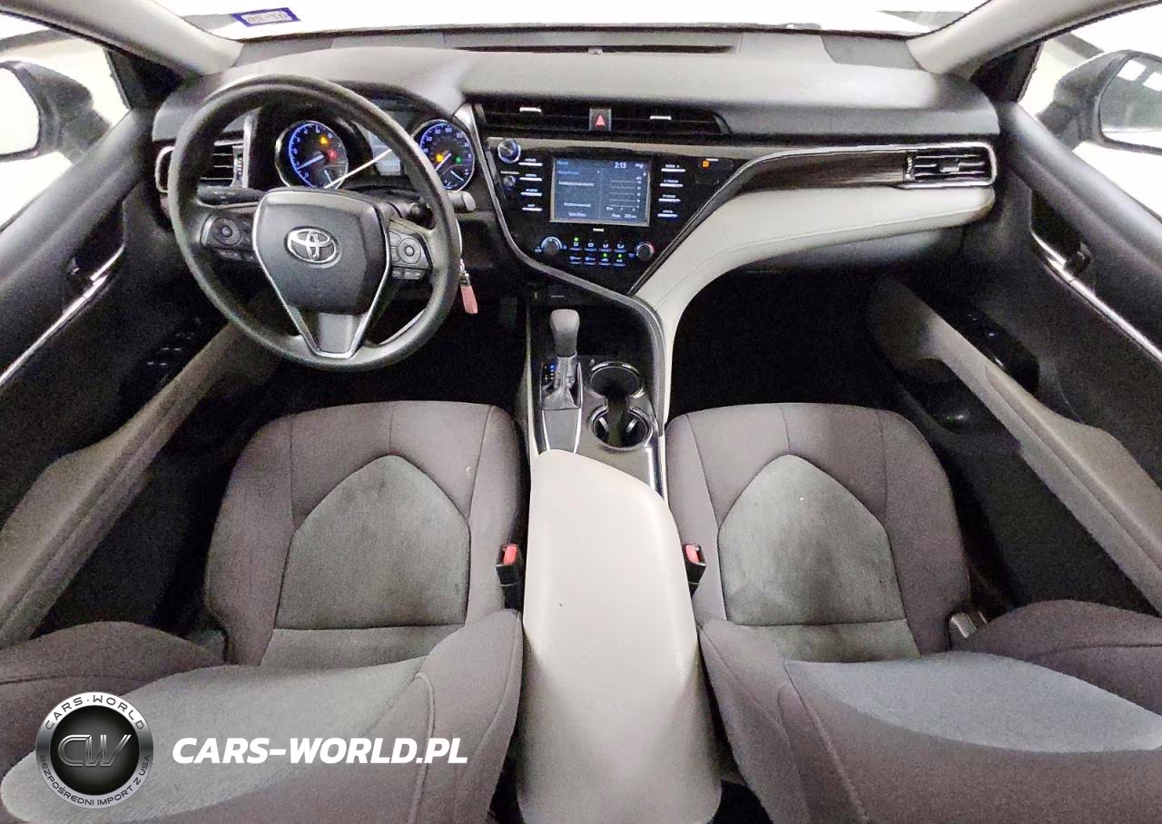 2020 Toyota Camry Le VIN:4T1C11AK4LU873212 - 8