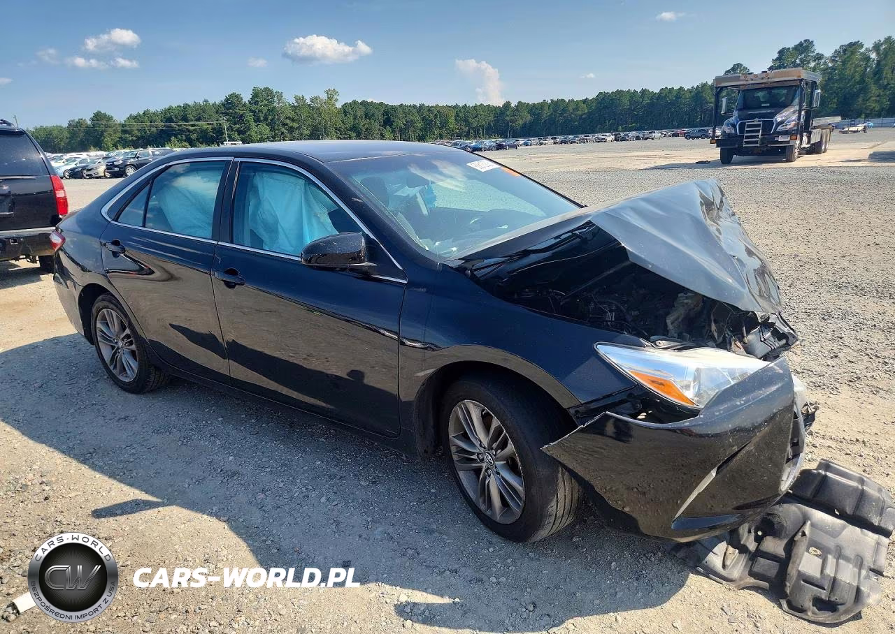 2016 Toyota Camry Se VIN:4T1BF1FK3GU135154 - 4