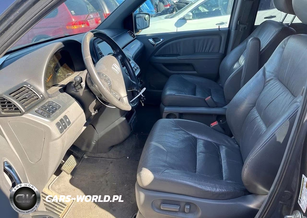 2010 Honda Odyssey Touring VIN:5FNRL3H95AB018905 - 7