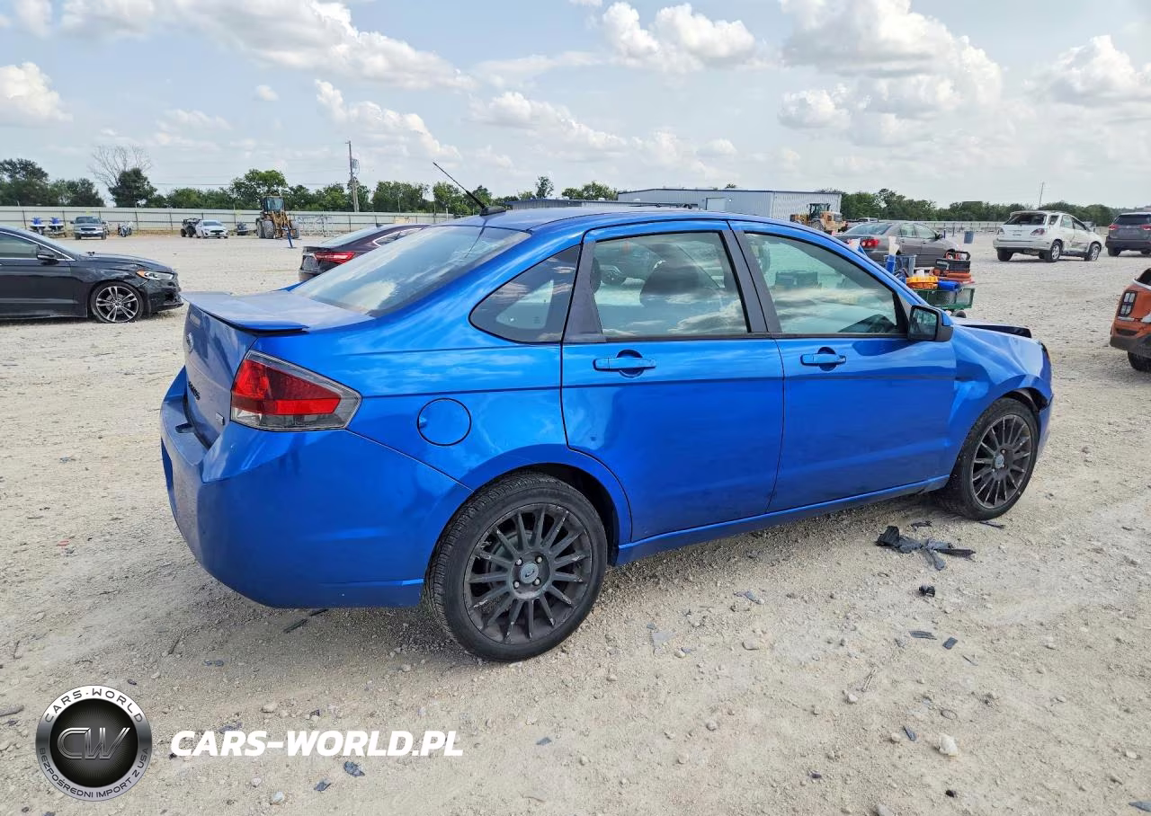 2010 Ford Focus Ses VIN:1FAHP3GN0AW107586 - 3
