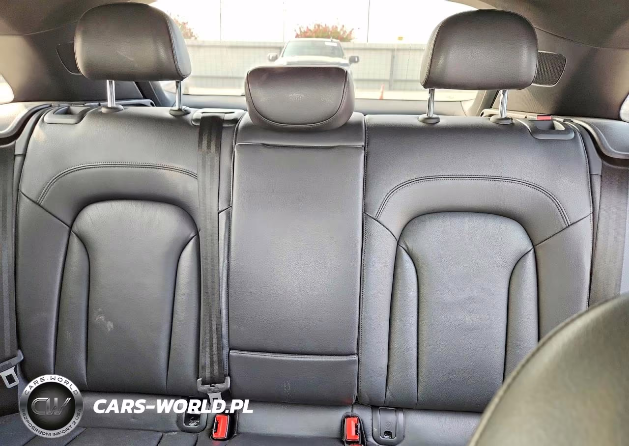 2018 Audi Q3 Premium VIN:WA1BCCFS8JR000734 - 10