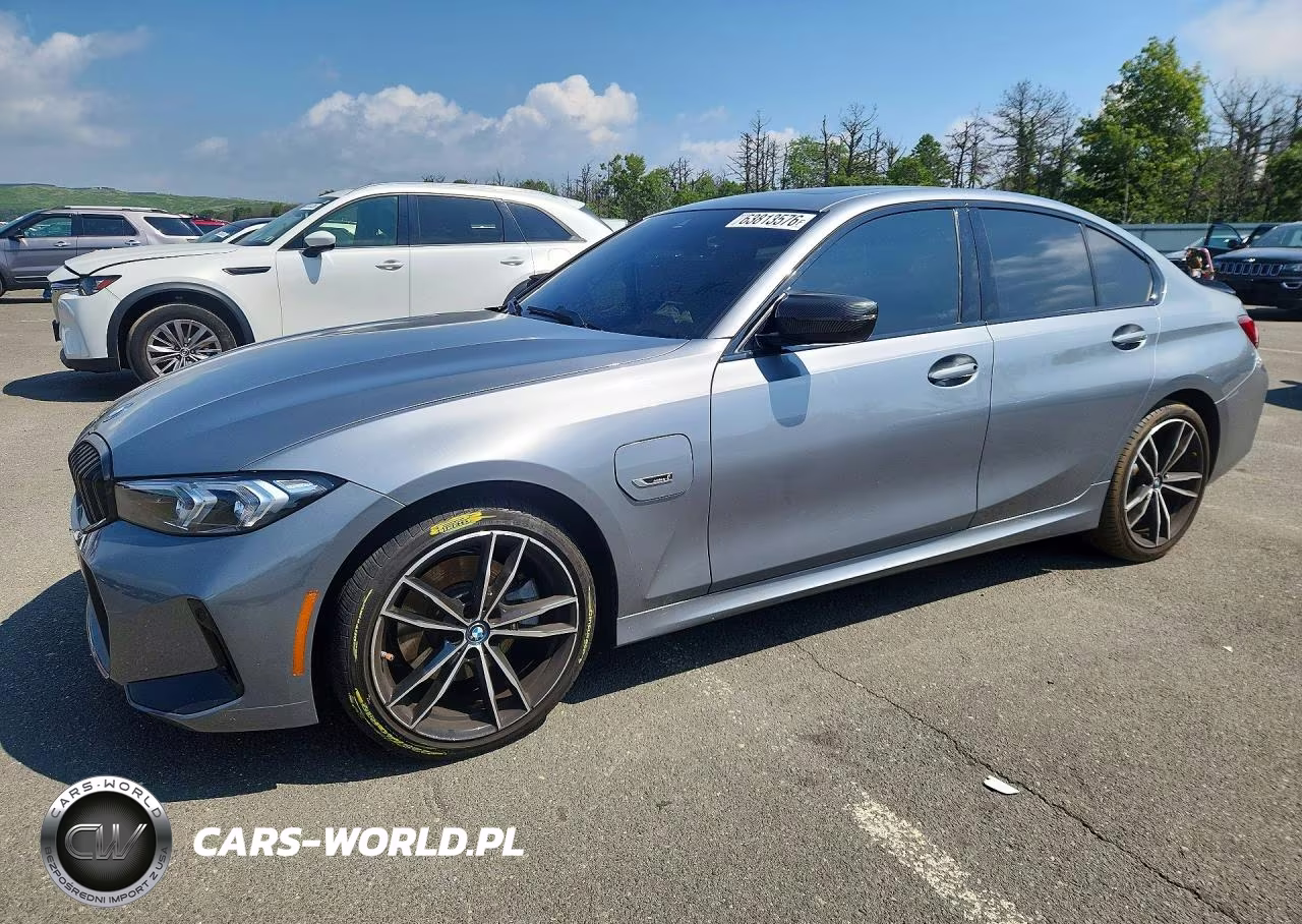 2023 BMW 330Xe