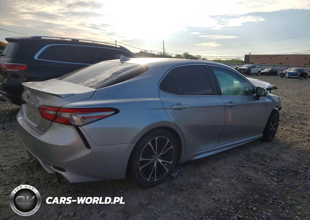 2018 Toyota Camry Se VIN:4T1B11HK2JU536102 - 3