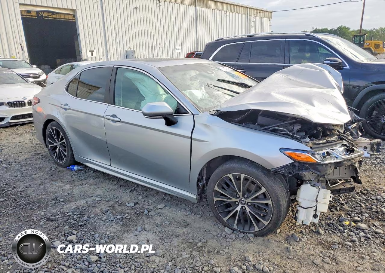 2018 Toyota Camry Se VIN:4T1B11HK2JU536102 - 4