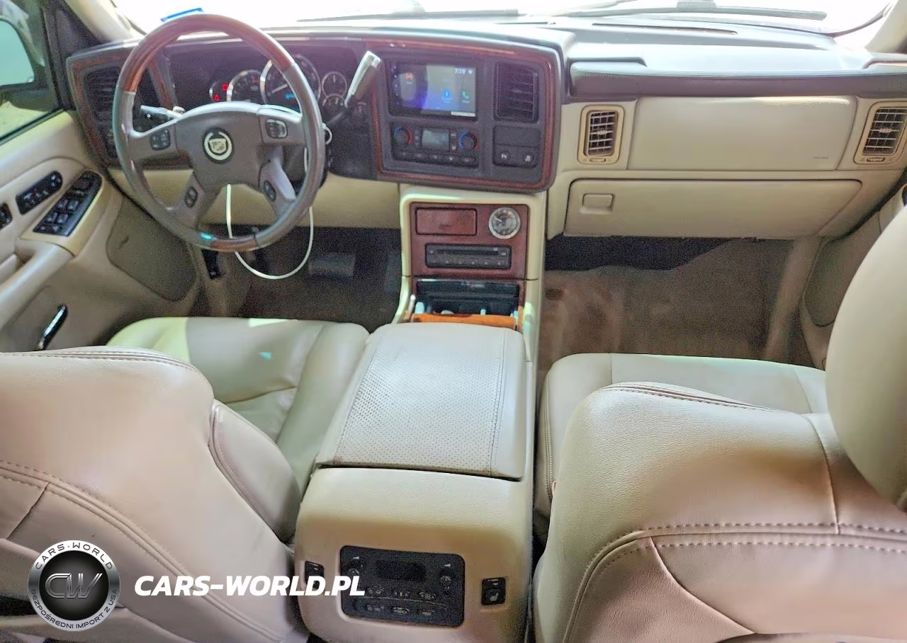 2005 Cadillac Escalade Luxury VIN:1GYEK63N05R145918 - 8