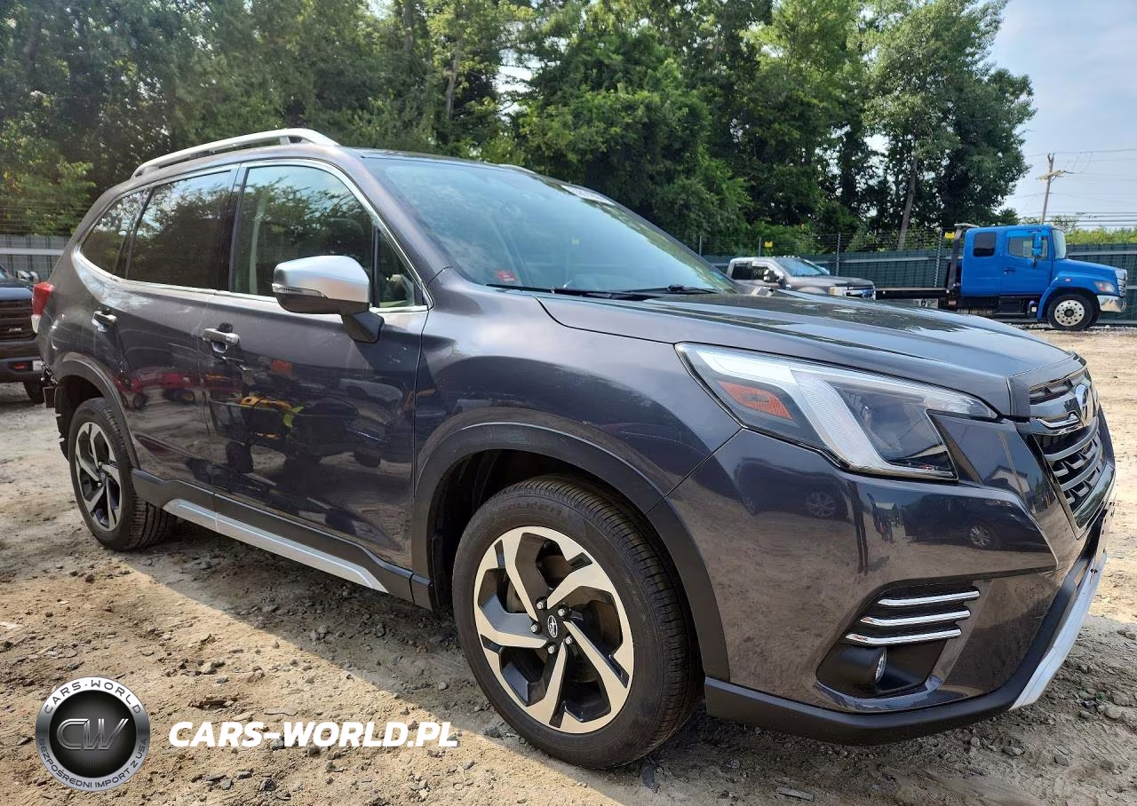 2022 Subaru Forester Touring VIN:JF2SKARC1NH470456 - 4