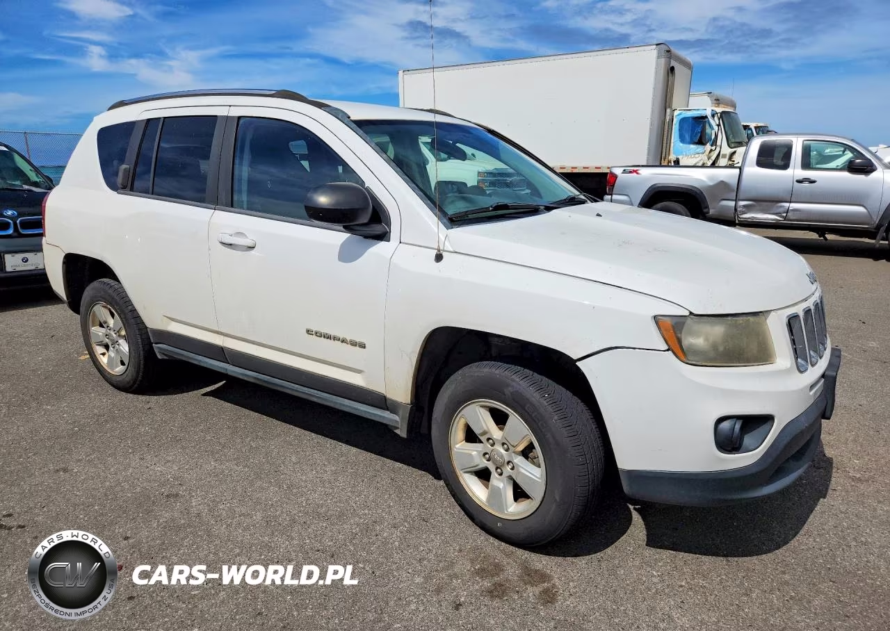 2014 Jeep Compass Sport VIN:1C4NJCBA3ED709211 - 4