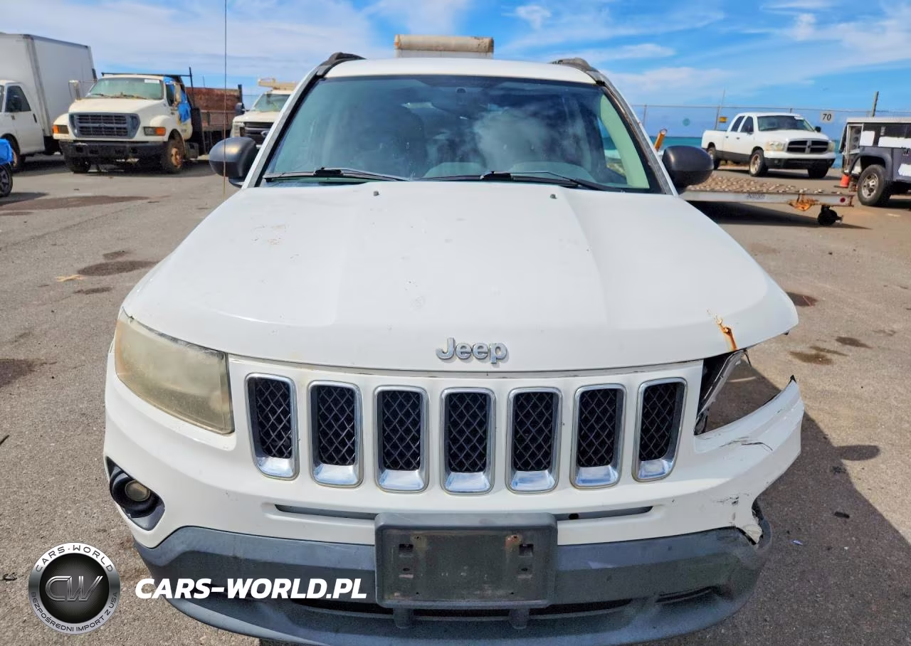 2014 Jeep Compass Sport VIN:1C4NJCBA3ED709211 - 5