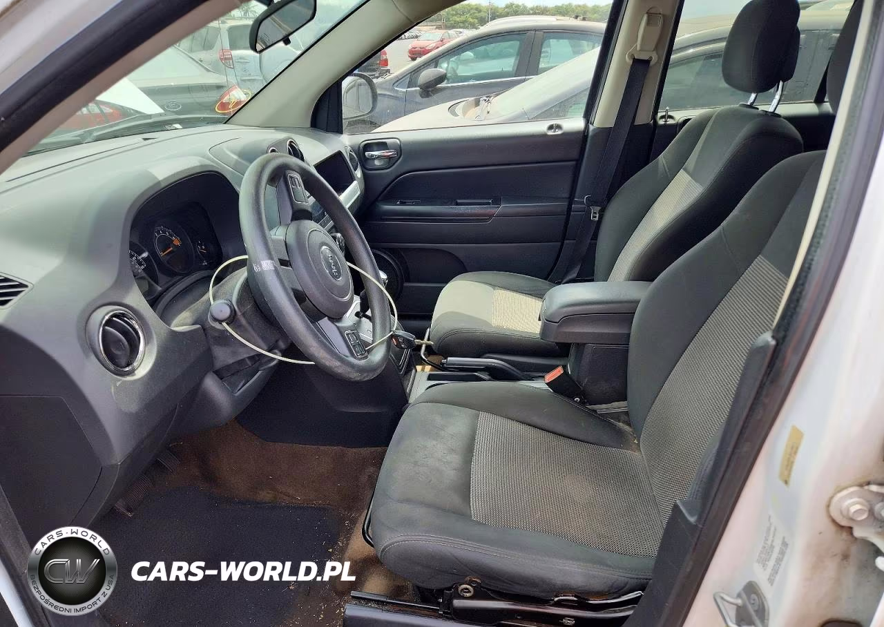 2014 Jeep Compass Sport VIN:1C4NJCBA3ED709211 - 7