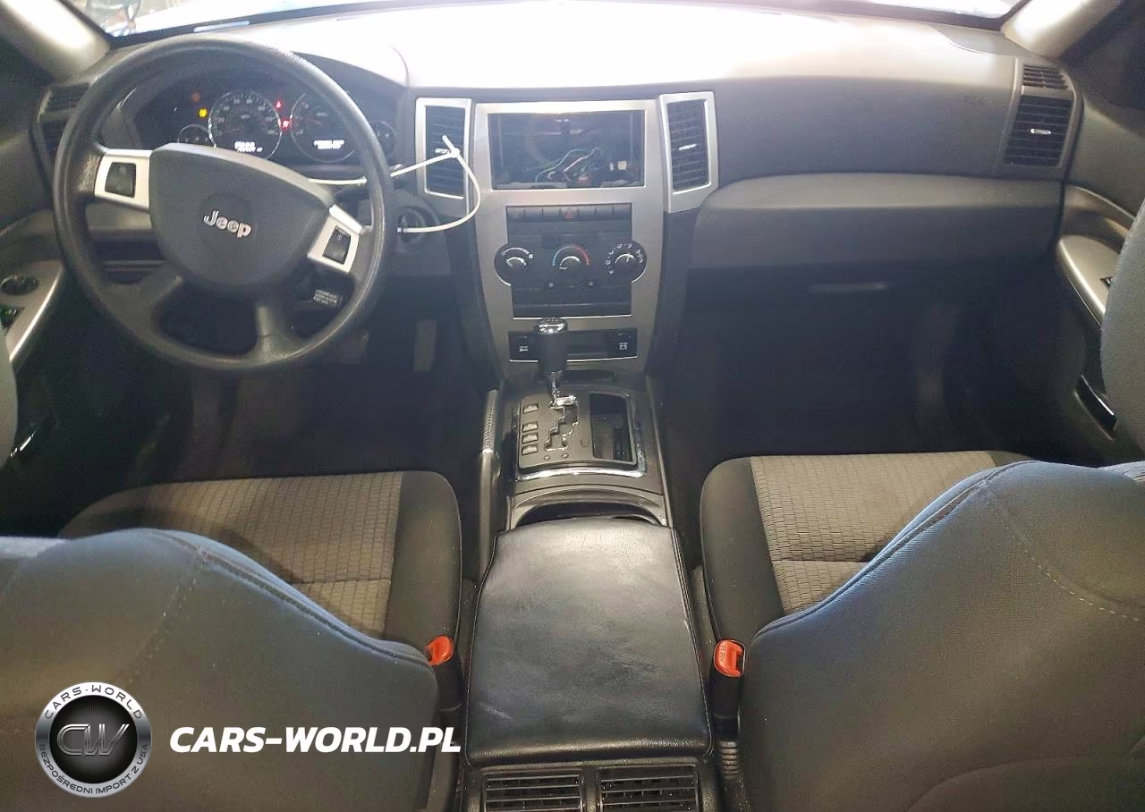 2009 Jeep Grand Cherokee Laredo VIN:1J8GR48K29C512316 - 8