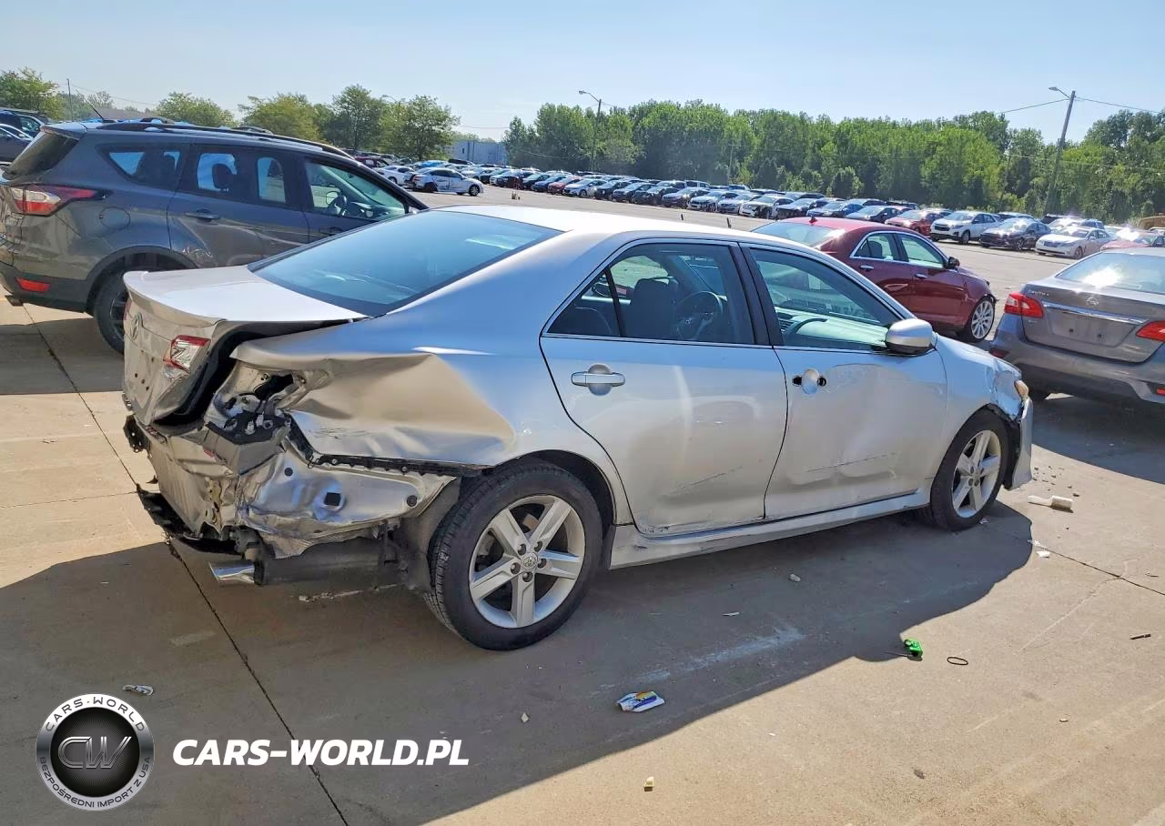 2014 Toyota Camry Se VIN:4T1BF1FK4EU434553 - 3
