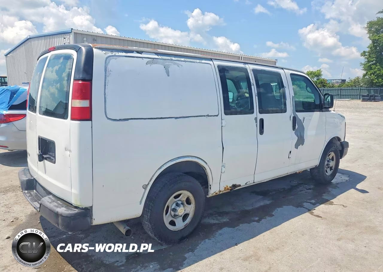 2007 Chevrolet Express G1500 VIN:1GCFG15X371237409 - 3