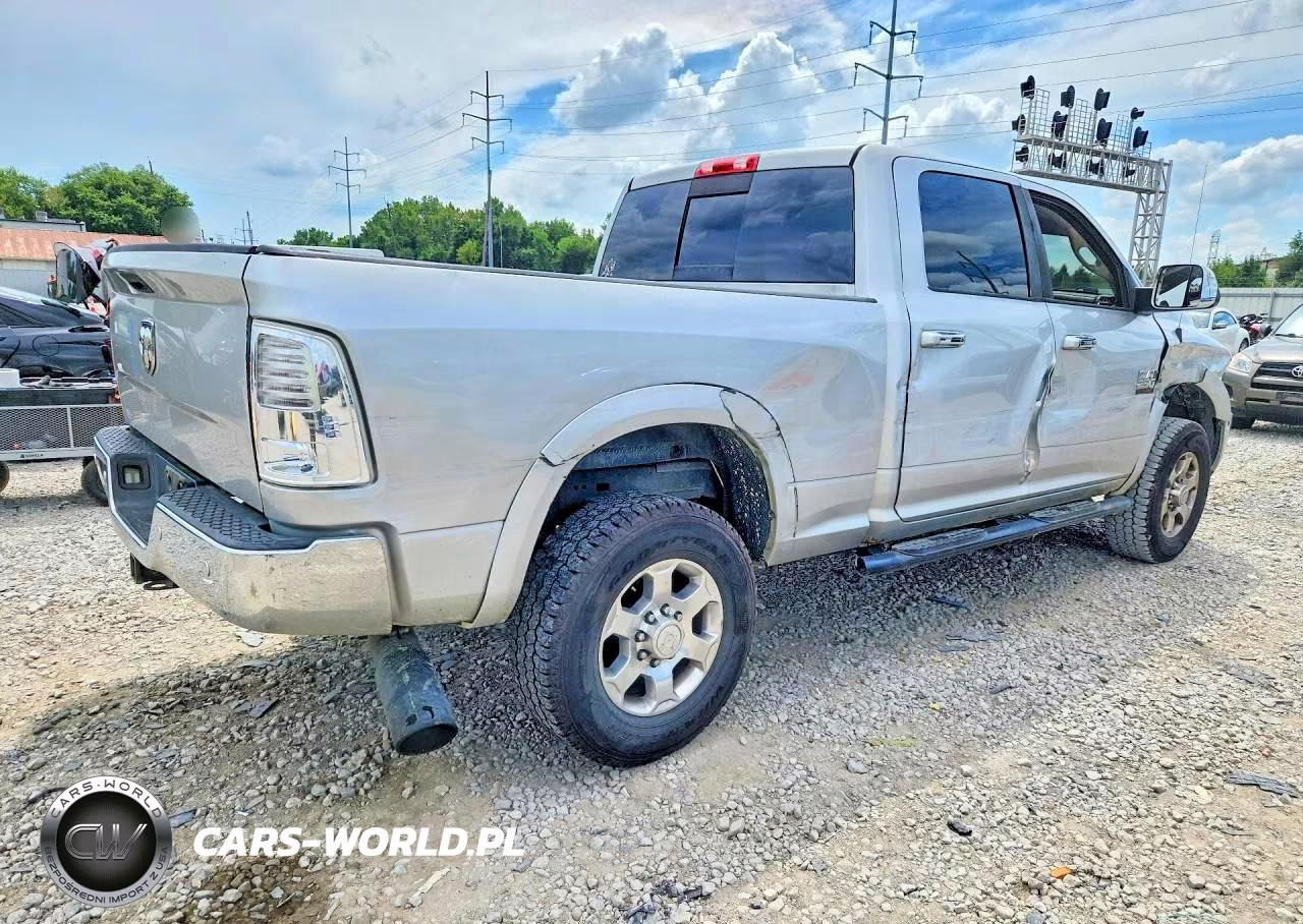 2016 Ram 2500 Laramie VIN:3C6UR5FL7GG273830 - 3